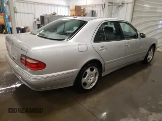 2001 Mercedes-Benz E 320/430 4 Matic with VIN WDBJF83J31X057905, listed as a Copart auction lot 50656425 with 155,217 mi miles and Salvage Title. Bid and sale history available at DreamBid. Image 3.