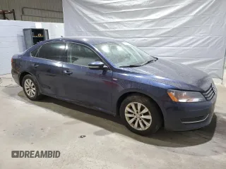 2014 Volkswagen Passat Wolfsburg Edition z VIN 1VWAT7A31EC099721, wystawiony jako Copart lot #52241945 z przebiegiem 151 115 mil mil oraz Czysty tytuł • Clean title. Historia ofert i sprzedaży dostępna na DreamBid. Obrazek 4.
