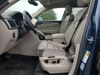 2021 Volkswagen Atlas SEL Premium with VIN 1V2TR2CA6MC513100, listed as a Copart auction lot 52947725 with 65,450 mi miles and Salvage title. Bid and sale history available at DreamBid. Image 7.