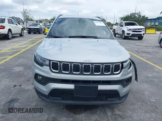 2024 Jeep Compass Latitude with VIN 3C4NJDBN6RT109646, listed as a IAAI auction lot 42017663 with 17,239 mi miles. Bid and sale history available at carsss.com. Image 6.