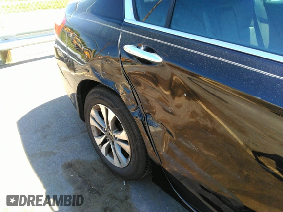 2015 Honda Accord Sedan LX with VIN 1HGCR2F34FA228121, listed as a IAAI auction lot 41998963 with 161,281 mi miles. Bid and sale history available at carsss.com. Image 17.