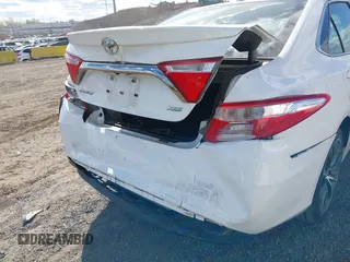 2015 Toyota Camry XLE with VIN 4T1BF1FK8FU040068, listed as a IAAI auction lot 40521641 with 25,156 mi miles and . Bid and sale history available at DreamBid. Image 17.