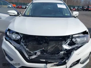 2019 Nissan Rogue SV with VIN 5N1AT2MV0KC821285, listed as a IAAI auction lot 41787336 with 44,023 mi miles. Bid and sale history available at carsss.com. Image 6.