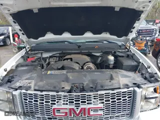 2010 GMC Sierra 1500 SLE with VIN 3GTRKVE31AG263130, listed as a IAAI auction lot 41903674 with 207,828 mi miles. Bid and sale history available at carsss.com. Image 10.