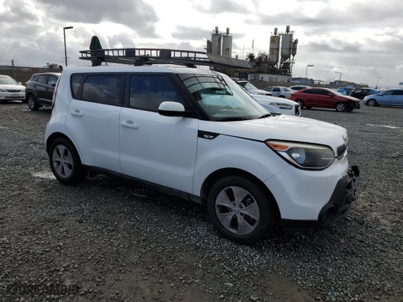 2014 Kia Soul with VIN KNDJN2A27E7745215, listed as a Copart auction lot 48112685 with 101,771 mi miles and Salvage Title. Bid and sale history available at carsss.com. Image 4.