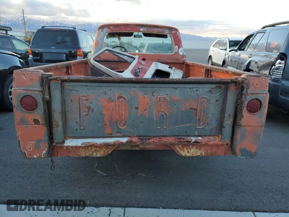 1963 Ford F-250 z VIN F25CR381471, wystawiony jako Copart lot #83724854 z przebiegiem 27 096 mil mil oraz Szkoda całkowita • Salvage title. Historia ofert i sprzedaży dostępna na DreamBid. Obrazek 6.