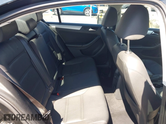 2013 Volkswagen Jetta SE with VIN 3VWDP7AJ8DM350702, listed as a IAAI auction lot 42652788 with 106,655 mi miles and . Bid and sale history available at DreamBid. Image 8.