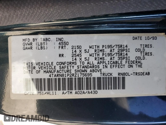 1994 Toyota Pickup DLX z VIN 4TARN81P2RZ175695, wystawiony jako Copart lot #50415385 z przebiegiem 258 048 mil mil oraz Szkoda całkowita • Salvage title. Historia ofert i sprzedaży dostępna na DreamBid. Obrazek 12.