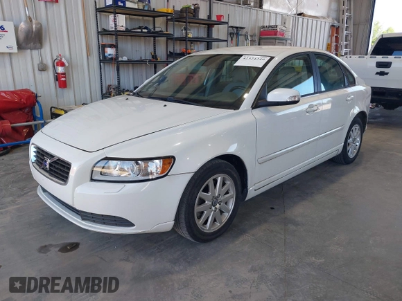2008 Volvo S40 2.4L z VIN YV1MS382X82375634, wystawiony jako IAAI lot #42324249 z przebiegiem 136 349 mil mil oraz . Historia ofert i sprzedaży dostępna na DreamBid. Obrazek 2.