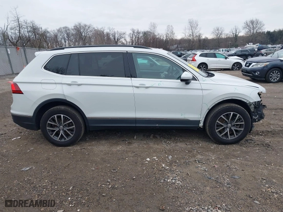 2020 Volkswagen Tiguan SE with VIN 3VV2B7AX0LM075033, listed as a IAAI auction lot 41310056 with 82,548 mi miles. Bid and sale history available at carsss.com. Image 13.