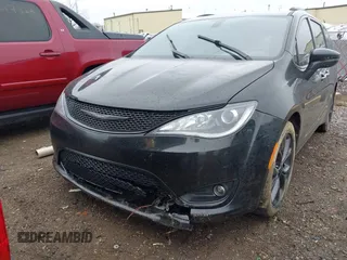 2018 Chrysler Pacifica Limited z VIN 2C4RC1GG6JR351865, wystawiony jako IAAI lot #42011065 z przebiegiem 120 407 mil mil oraz . Historia ofert i sprzedaży dostępna na DreamBid. Obrazek 12.