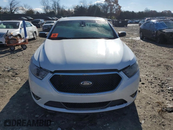 2013 Ford Taurus SHO z VIN 1FAHP2KT1DG211566, wystawiony jako Copart lot #82433574 z przebiegiem 157 649 mil mil oraz Szkoda całkowita • Salvage title. Historia ofert i sprzedaży dostępna na DreamBid. Obrazek 5.