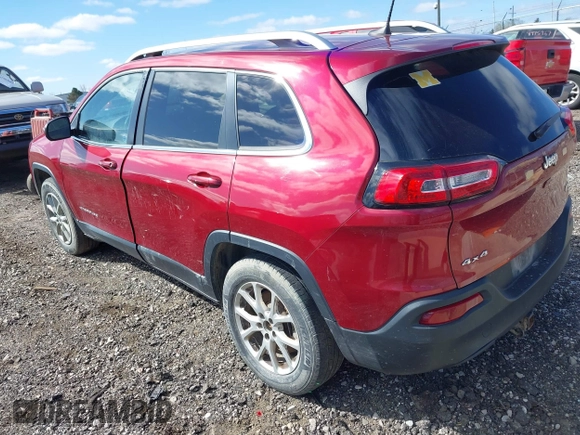 2016 Jeep Cherokee Latitude z VIN 1C4PJMCB6GW335111, wystawiony jako IAAI lot #41993373 z przebiegiem 205 449 mil mil oraz . Historia ofert i sprzedaży dostępna na DreamBid. Obrazek 3.