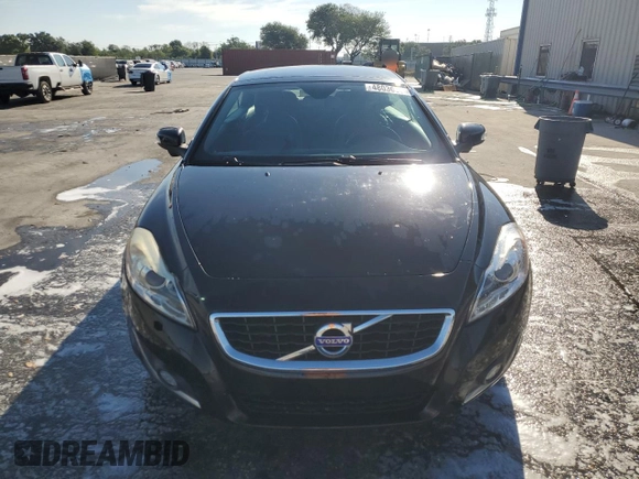 2013 Volvo C70 T5 with VIN YV1672MC3DJ137806, listed as a Copart auction lot 48036805 with 81,317 mi miles and Salvage Title. Bid and sale history available at carsss.com. Image 5.