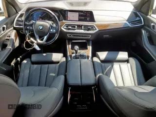 2020 BMW X5 sDrive40i with VIN 5UXCR4C01L9B35432, listed as a Copart auction lot 54367635 with 63,077 mi miles and Salvage title. Bid and sale history available at DreamBid. Image 8.