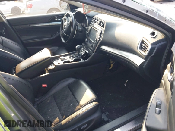 2017 Nissan Maxima SR with VIN 1N4AA6AP4HC405780, listed as a IAAI auction lot 42371633 with 161,502 mi miles and . Bid and sale history available at DreamBid. Image 5.