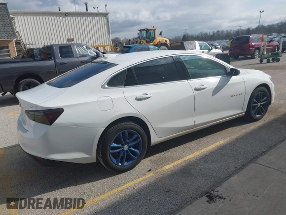 2018 Chevrolet Malibu LT with VIN 1G1ZD5ST6JF153425, listed as a IAAI auction lot 41968505 with 141,821 mi miles and . Bid and sale history available at DreamBid. Image 4.