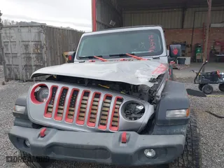 2018 Jeep Wrangler Unlimited Sport S with VIN 1C4HJXDG0JW250952, listed as a IAAI auction lot 41641476 with 117,284 mi miles. Bid and sale history available at carsss.com. Image 6.