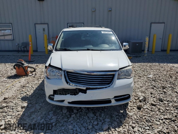 2014 Chrysler Town & Country Touring L 30th Anniversary with VIN 2C4RC1CG4ER470767, listed as a Copart auction lot 55976865 with 131,669 mi miles and Clean title. Bid and sale history available at DreamBid. Image 5.