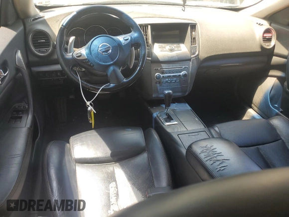 2010 Nissan Maxima S z VIN 1N4AA5AP5AC872142, wystawiony jako Copart lot #55406855 z przebiegiem 173 046 mil mil oraz Szkoda całkowita • Salvage title. Historia ofert i sprzedaży dostępna na DreamBid. Obrazek 8.
