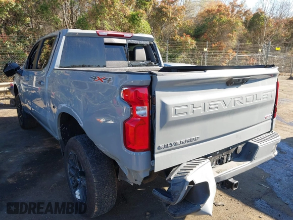 2024 Chevrolet Silverado 1500 RST with VIN 1GCUDEED2RZ322016, listed as a IAAI auction lot 41893954 with 7,055 mi miles. Bid and sale history available at carsss.com. Image 3.