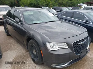 2015 Chrysler 300 Limited z VIN 2C3CCAAG1FH868278, wystawiony jako IAAI lot #42378551 z przebiegiem 133 165 mil mil oraz . Historia ofert i sprzedaży dostępna na DreamBid. Obrazek 1.
