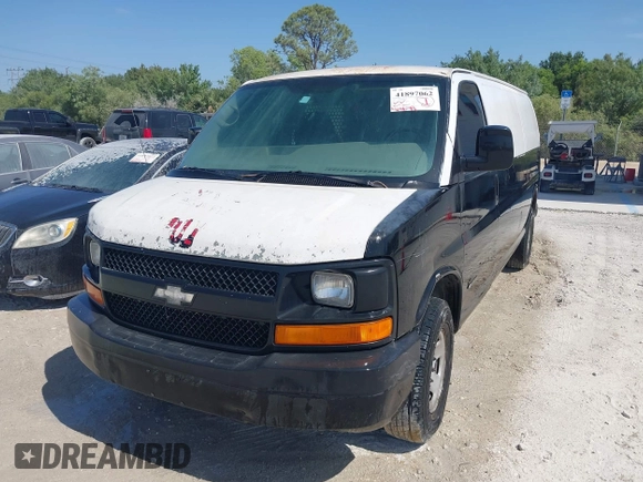2005 Chevrolet Express Cargo Van with VIN 1GCGG29VX51196213, listed as a IAAI auction lot 41897062 with 417,674 mi miles. Bid and sale history available at carsss.com. Image 2.