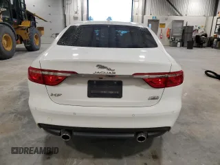 2016 Jaguar XF 35t Prestige z VIN SAJBK4BV7GCY12036, wystawiony jako Copart lot #57208875 z przebiegiem 186 080 mil mil oraz Szkoda całkowita • Salvage title. Historia ofert i sprzedaży dostępna na DreamBid. Obrazek 6.