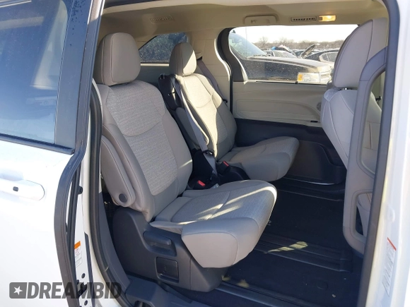 2024 Toyota Sienna LE with VIN 5TDBRKEC0RS217006, listed as a IAAI auction lot 41389239 with 23,983 mi miles. Bid and sale history available at carsss.com. Image 8.