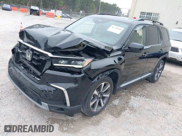 2024 Honda Pilot Elite with VIN 5FNYG1H87RB035776, listed as a IAAI auction lot 41721644 with 14,697 mi miles. Bid and sale history available at carsss.com. Image 17.