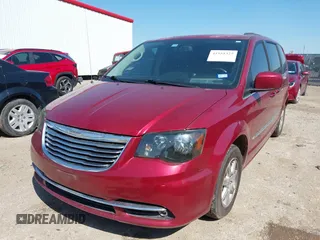 2013 Chrysler Town & Country Touring z VIN 2C4RC1BG7DR583239, wystawiony jako IAAI lot #41955325 z przebiegiem 183 880 mil mil oraz . Historia ofert i sprzedaży dostępna na DreamBid. Obrazek 17.