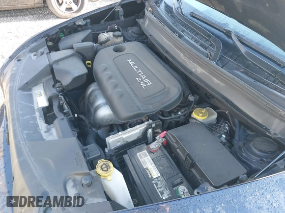 2015 Jeep Cherokee Latitude with VIN 1C4PJMCB1FW709560, listed as a IAAI auction lot 42035619 with 162,354 mi miles. Bid and sale history available at carsss.com. Image 10.