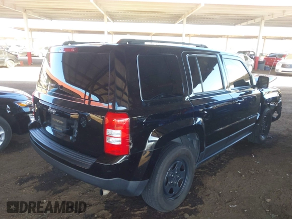 2014 Jeep Patriot Sport with VIN 1C4NJPBB7ED915924, listed as a IAAI auction lot 41641555 with 131,732 mi miles. Bid and sale history available at carsss.com. Image 4.