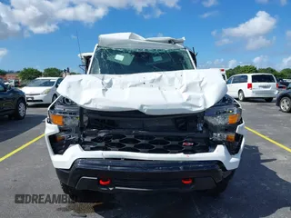 2024 Chevrolet Silverado 1500 Custom Trail Boss with VIN 3GCUDCED6RG354939, listed as a IAAI auction lot 40639035 with 42 mi miles. Bid and sale history available at carsss.com. Image 6.
