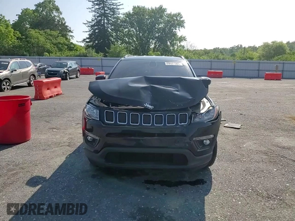 2019 Jeep Compass Latitude z VIN 3C4NJDBB2KT678537, wystawiony jako Copart lot #59527385 z przebiegiem 51 418 mil mil oraz Szkoda całkowita • Salvage title. Historia ofert i sprzedaży dostępna na DreamBid. Obrazek 14.