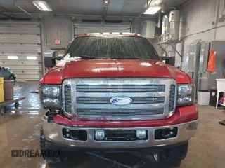 2002 Ford Super Duty F-250 XL with VIN 1FTNW21F52EB32227, listed as a IAAI auction lot 41589142 with 204,441 mi miles. Bid and sale history available at carsss.com. Image 12.