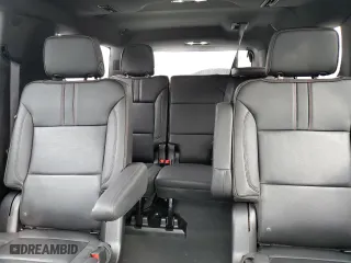 2022 Chevrolet Suburban RST with VIN 1GNSKEKL2NR344348, listed as a Copart auction lot 44894285 with 30,928 mi miles and Salvage Title. Bid and sale history available at carsss.com. Image 10.