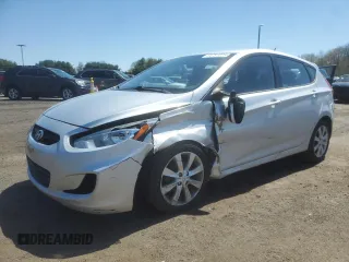 2013 Hyundai Accent SE z VIN KMHCU5AE2DU086267, wystawiony jako Copart lot #54751025 z przebiegiem 83 173 mil mil oraz Szkoda całkowita • Salvage title. Historia ofert i sprzedaży dostępna na DreamBid. Obrazek 1.