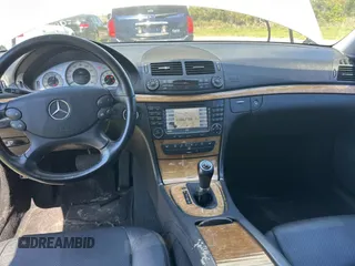 2007 Mercedes-Benz E 350 z VIN WDBUF56XX7B076632, wystawiony jako Copart lot #49129475 z przebiegiem 130 410 mil mil oraz Szkoda całkowita • Salvage title. Historia ofert i sprzedaży dostępna na DreamBid. Obrazek 9.