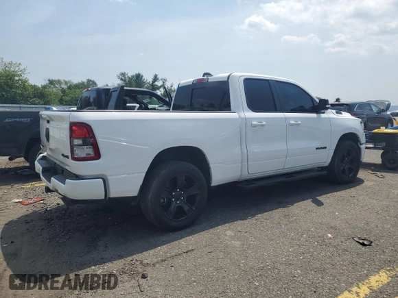 2022 Ram 1500 Big Horn z VIN 1C6SRFBT6NN117916, wystawiony jako Copart lot #61013935 z przebiegiem 43 241 mil mil oraz Szkoda całkowita • Salvage title. Historia ofert i sprzedaży dostępna na DreamBid. Obrazek 3.