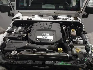 2018 Jeep Wrangler JK Unlimited Altitude with VIN 1C4BJWEG6JL847653, listed as a IAAI auction lot 41137635 with 66,177 mi miles. Bid and sale history available at carsss.com. Image 10.