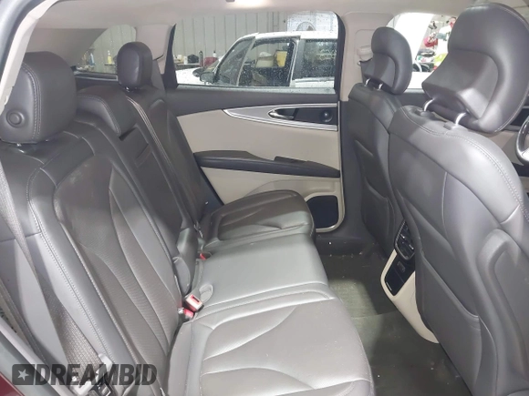 2019 Lincoln Nautilus Reserve z VIN 2LMPJ8L92KBL42653, wystawiony jako IAAI lot #41887906 z przebiegiem 52 450 mil mil oraz . Historia ofert i sprzedaży dostępna na DreamBid. Obrazek 8.
