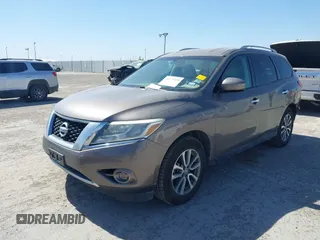 2014 Nissan Pathfinder SV with VIN 5N1AR2MN2EC626243, listed as a IAAI auction lot 41774399 with 146,363 mi miles. Bid and sale history available at carsss.com. Image 2.