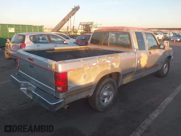 1994 Dodge Dakota with VIN 1B7GL23X6RS612067, listed as a IAAI auction lot 41196975 with 186,743 mi miles and . Bid and sale history available at DreamBid. Image 4.