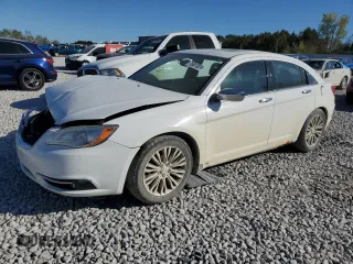 2012 Chrysler 200 Limited with VIN 1C3CCBCG0CN295041, listed as a Copart auction lot 75007824 with 174,891 mi miles and Salvage Title. Bid and sale history available at carsss.com. Image 1.
