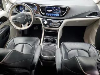 2021 Chrysler Pacifica Hybrid Limited с VIN 2C4RC1S79MR553384, выставлен на аукционе Copart как лот 43167425 с пробегом 49 367 миль миль и На запчасти • Non repairable. История ставок и продаж доступна на DreamBid. Изображение 8.