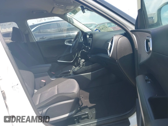 2024 Kia Soul S with VIN KNDJ23AU2R7913249, listed as a IAAI auction lot 42133638 with 22,663 mi miles and . Bid and sale history available at DreamBid. Image 5.