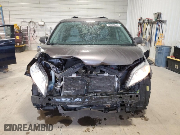 2020 Toyota Sienna XLE Auto Access Seat with VIN 5TDYZ3DC3LS079258, listed as a Copart auction lot 55288045 with 92,147 mi miles and Salvage title. Bid and sale history available at DreamBid. Image 5.