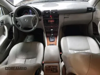 2006 Mercedes-Benz C 280 Luxury with VIN WDBRF92H16F762884, listed as a Copart auction lot 44983775 with 152,179 mi miles and Salvage Title. Bid and sale history available at DreamBid. Image 8.