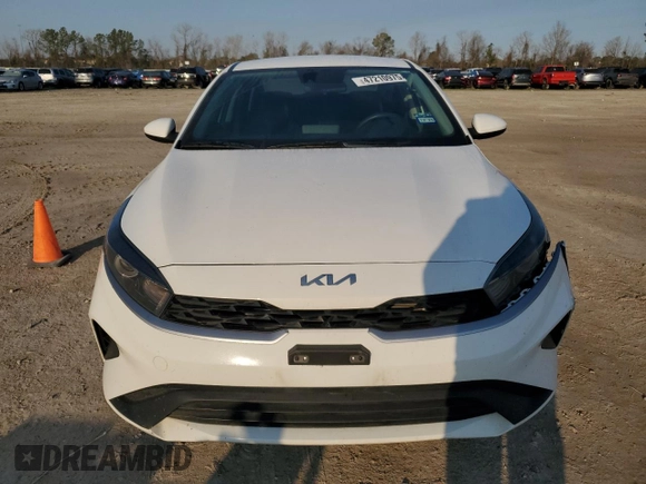 2024 Kia Forte LX with VIN 3KPF24AD5RE726244, listed as a Copart auction lot 47210975 with 35,402 mi miles and Salvage Title. Bid and sale history available at carsss.com. Image 5.